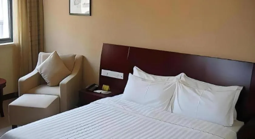 Bed in Echarm Hotel Shanghai North Bund Tilanqiao Metro Station