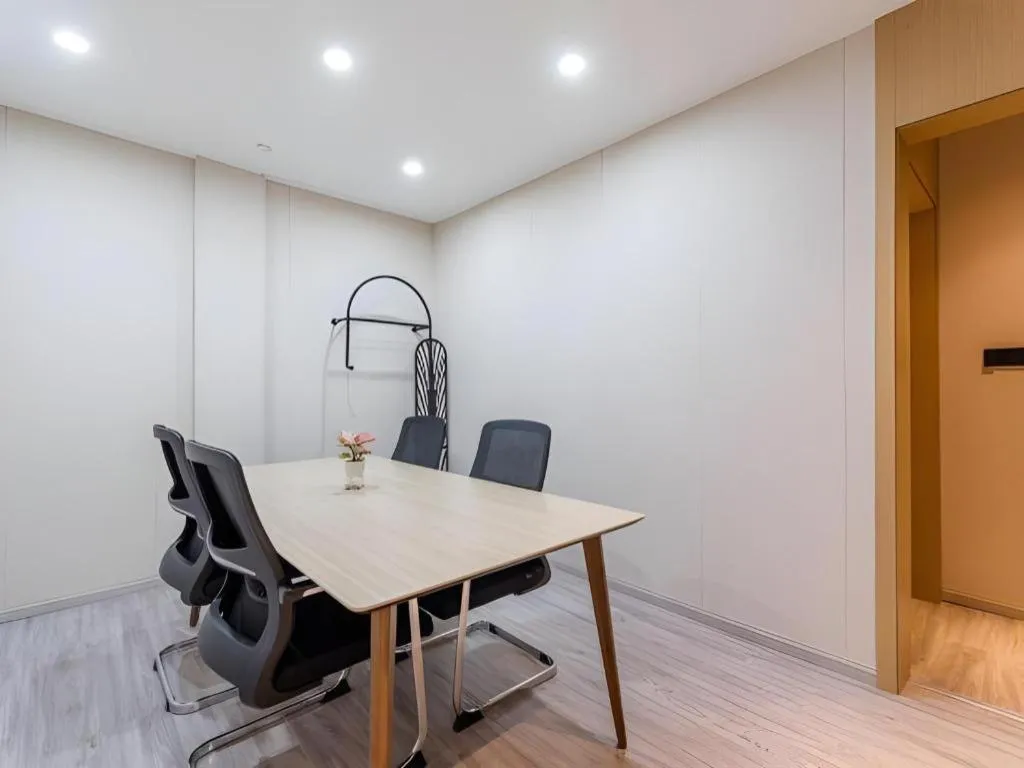 Echarm Hotel Shanghai North Bund Tilanqiao Metro Station