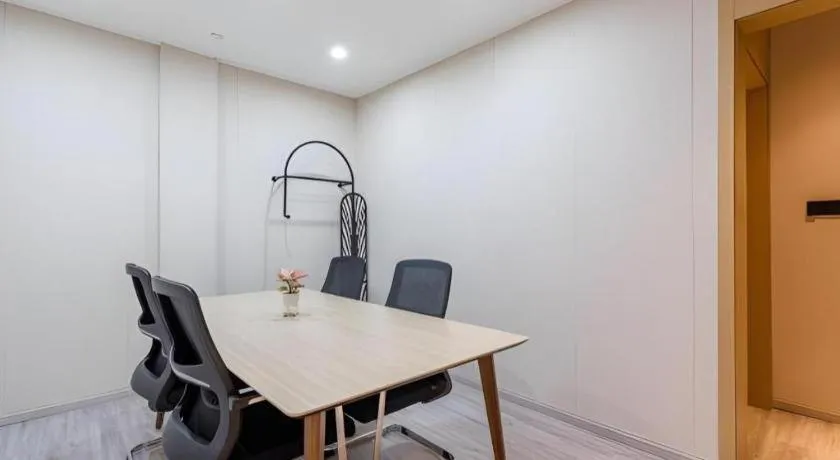 Echarm Hotel Shanghai North Bund Tilanqiao Metro Station