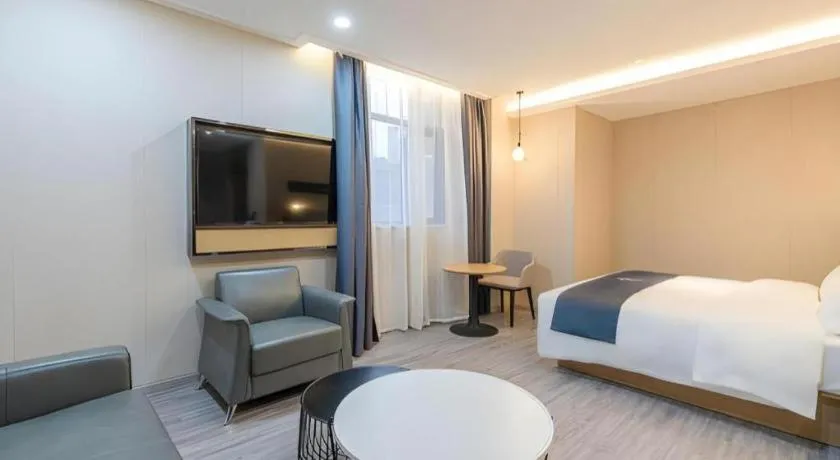 Bed in Echarm Hotel Shanghai North Bund Tilanqiao Metro Station