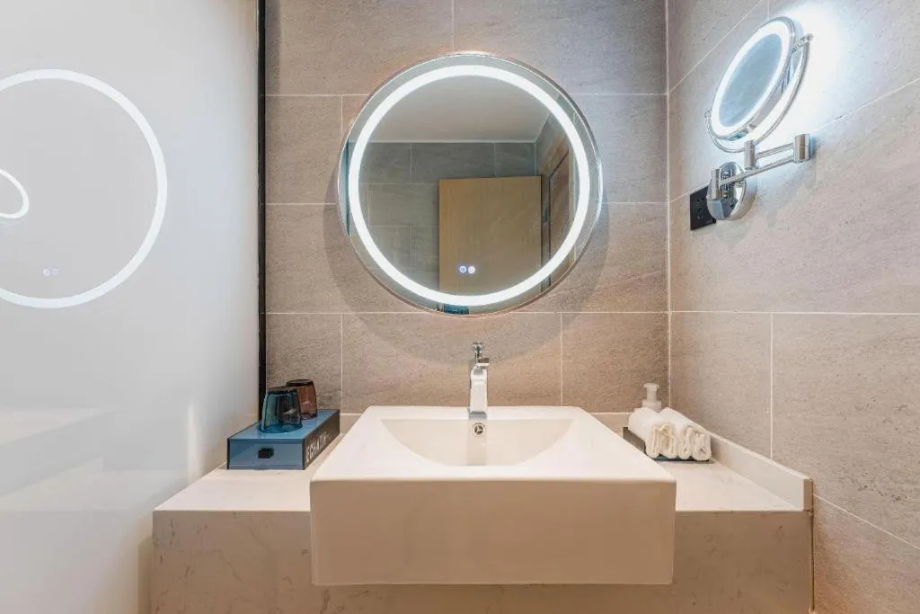 Echarm Hotel Shanghai North Bund Tilanqiao Metro Station