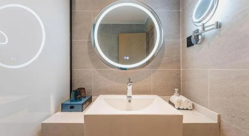 Echarm Hotel Shanghai North Bund Tilanqiao Metro Station