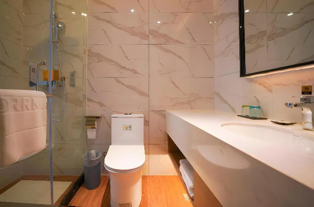 Borrman Hotel Zhonghsan Guzheng Huayi Plaza Light Rail Station