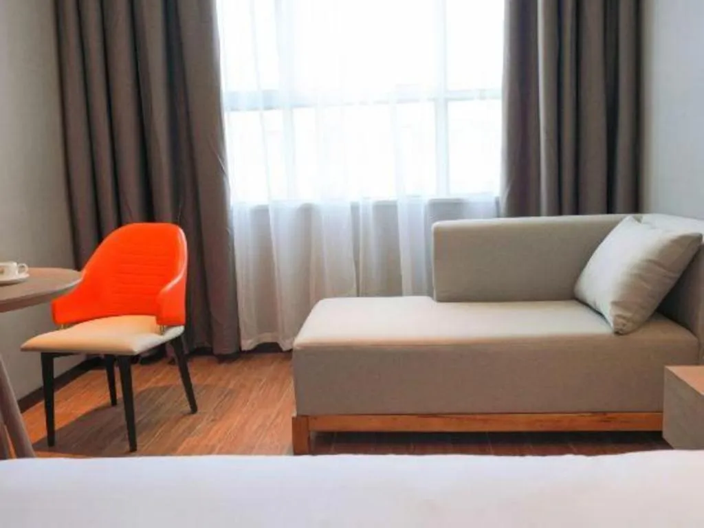 Borrman Hotel Zhonghsan Guzheng Huayi Plaza Light Rail Station