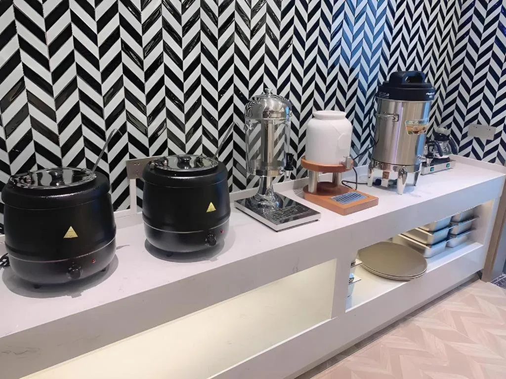 Borrman Hotel Zhonghsan Guzheng Huayi Plaza Light Rail Station