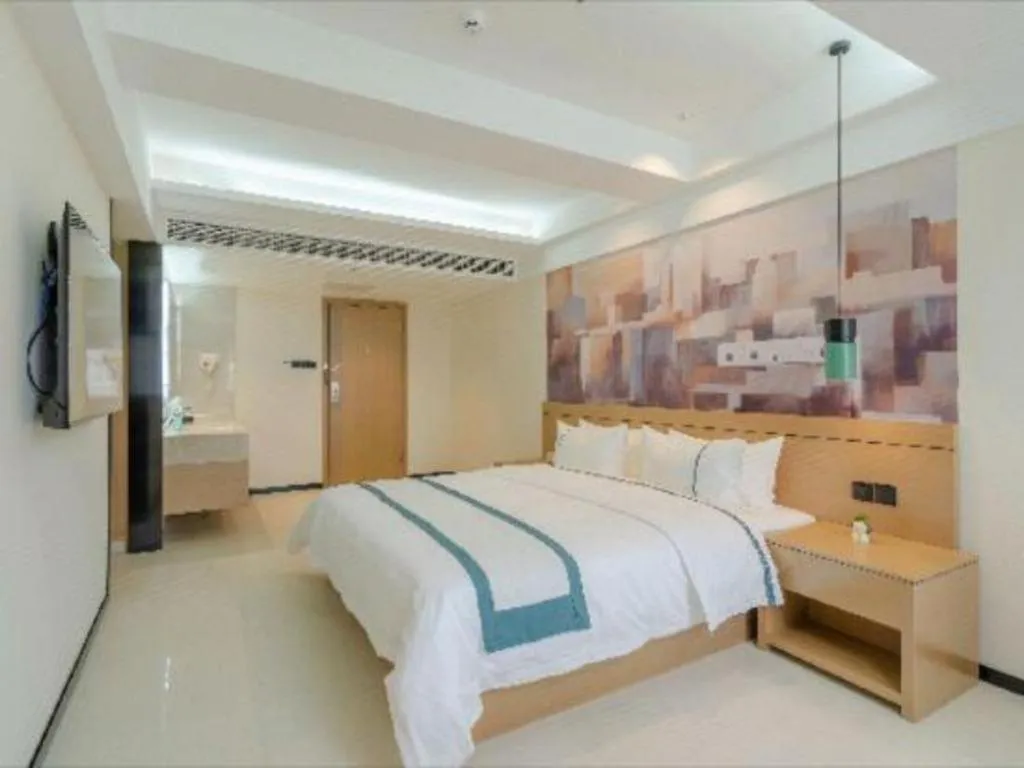 Bed in City Comfort Inn Hefei 1912 Ganghui Plaza