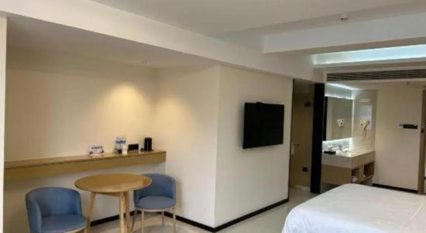 Bed in City Comfort Inn Hefei 1912 Ganghui Plaza