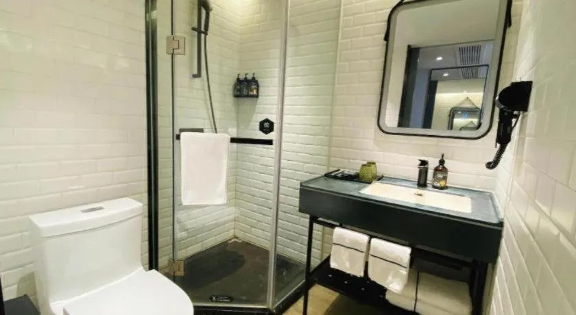 Premier City Comfort Hotel Wuhan Yellow Crane Shouyi Road Metro Station