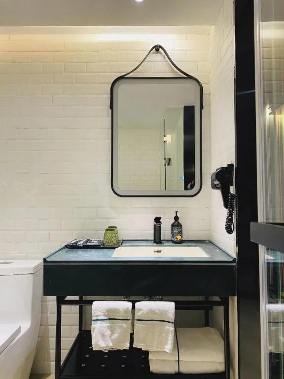 Premier City Comfort Hotel Wuhan Yellow Crane Shouyi Road Metro Station