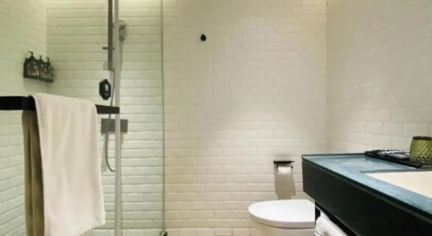 Premier City Comfort Hotel Wuhan Yellow Crane Shouyi Road Metro Station