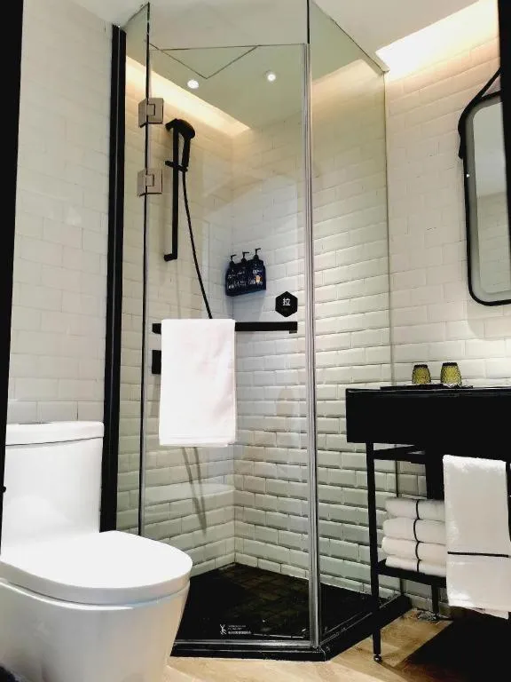 Premier City Comfort Hotel Wuhan Yellow Crane Shouyi Road Metro Station