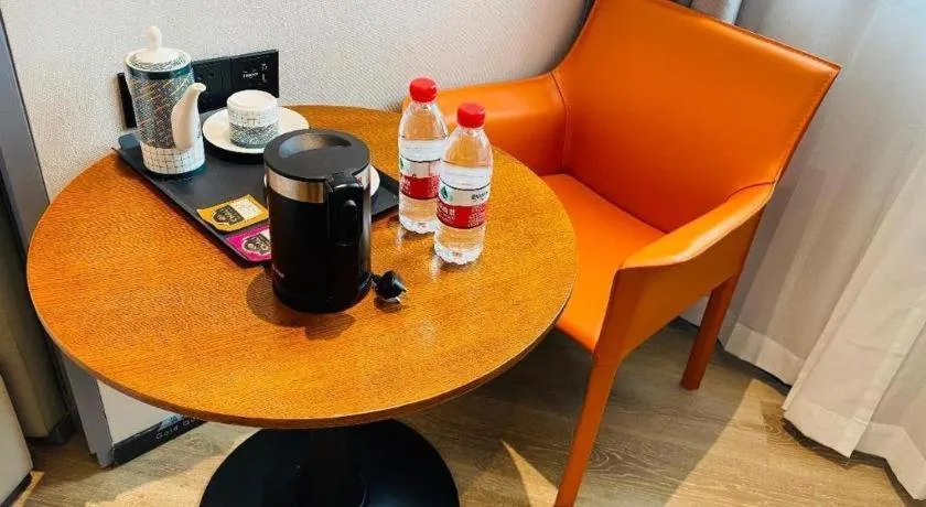 Premier City Comfort Hotel Wuhan Yellow Crane Shouyi Road Metro Station