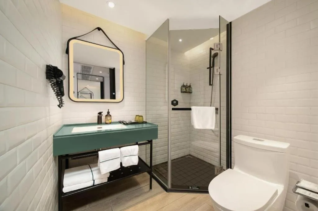 Premier City Comfort Hotel Wuhan Yellow Crane Shouyi Road Metro Station