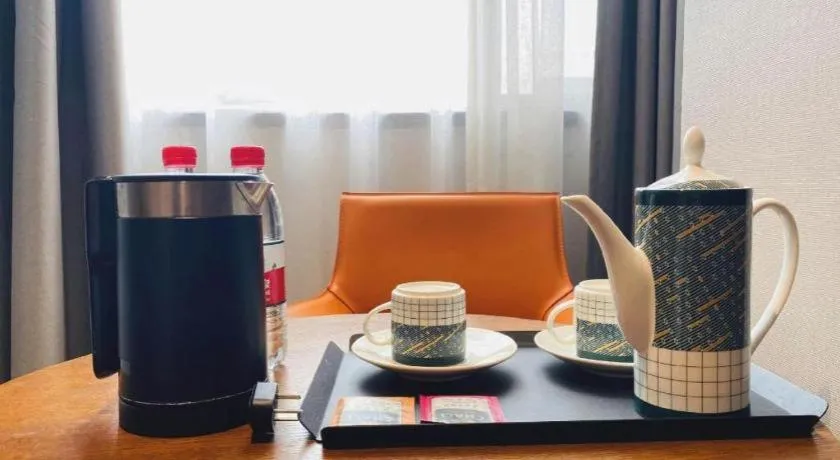 Premier City Comfort Hotel Wuhan Yellow Crane Shouyi Road Metro Station