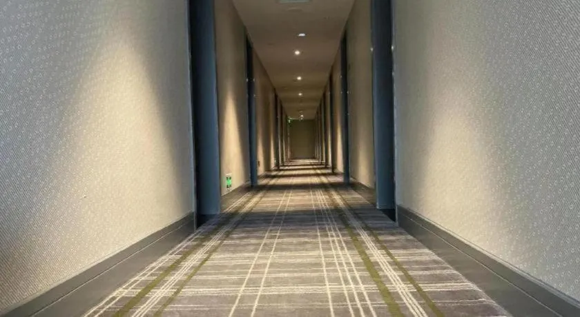 Premier City Comfort Hotel Wuhan Yellow Crane Shouyi Road Metro Station