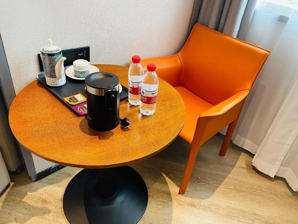 Premier City Comfort Hotel Wuhan Yellow Crane Shouyi Road Metro Station