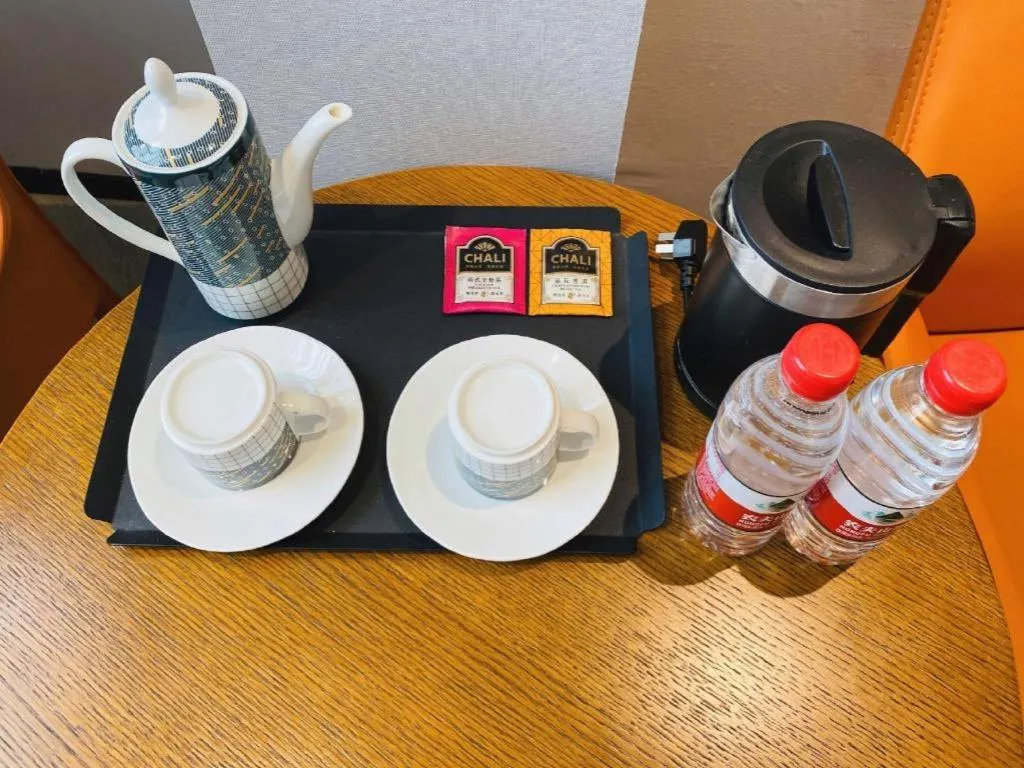 Premier City Comfort Hotel Wuhan Yellow Crane Shouyi Road Metro Station