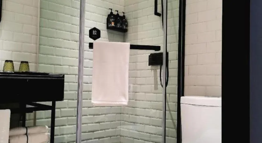 Premier City Comfort Hotel Wuhan Yellow Crane Shouyi Road Metro Station