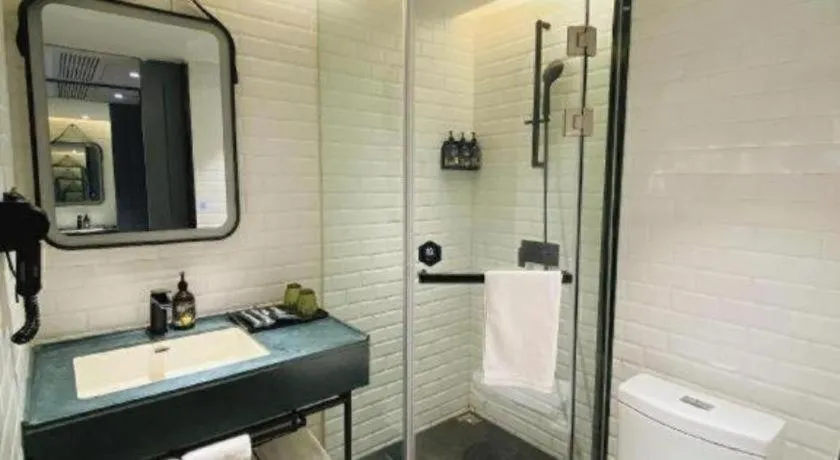 Premier City Comfort Hotel Wuhan Yellow Crane Shouyi Road Metro Station