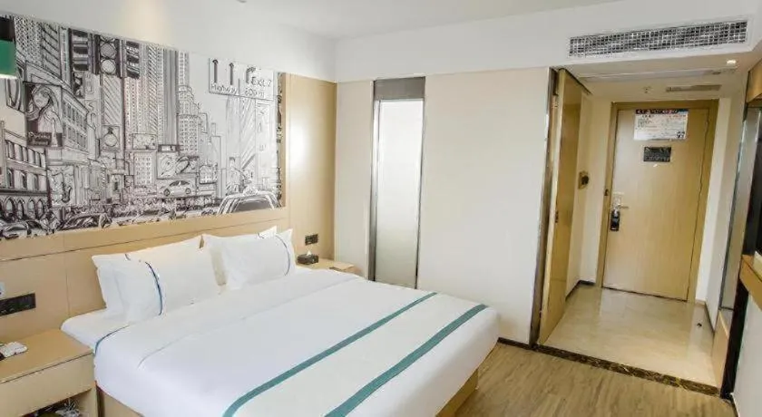 Bed in City Comfort Inn Yangxin High-speed Railway Station