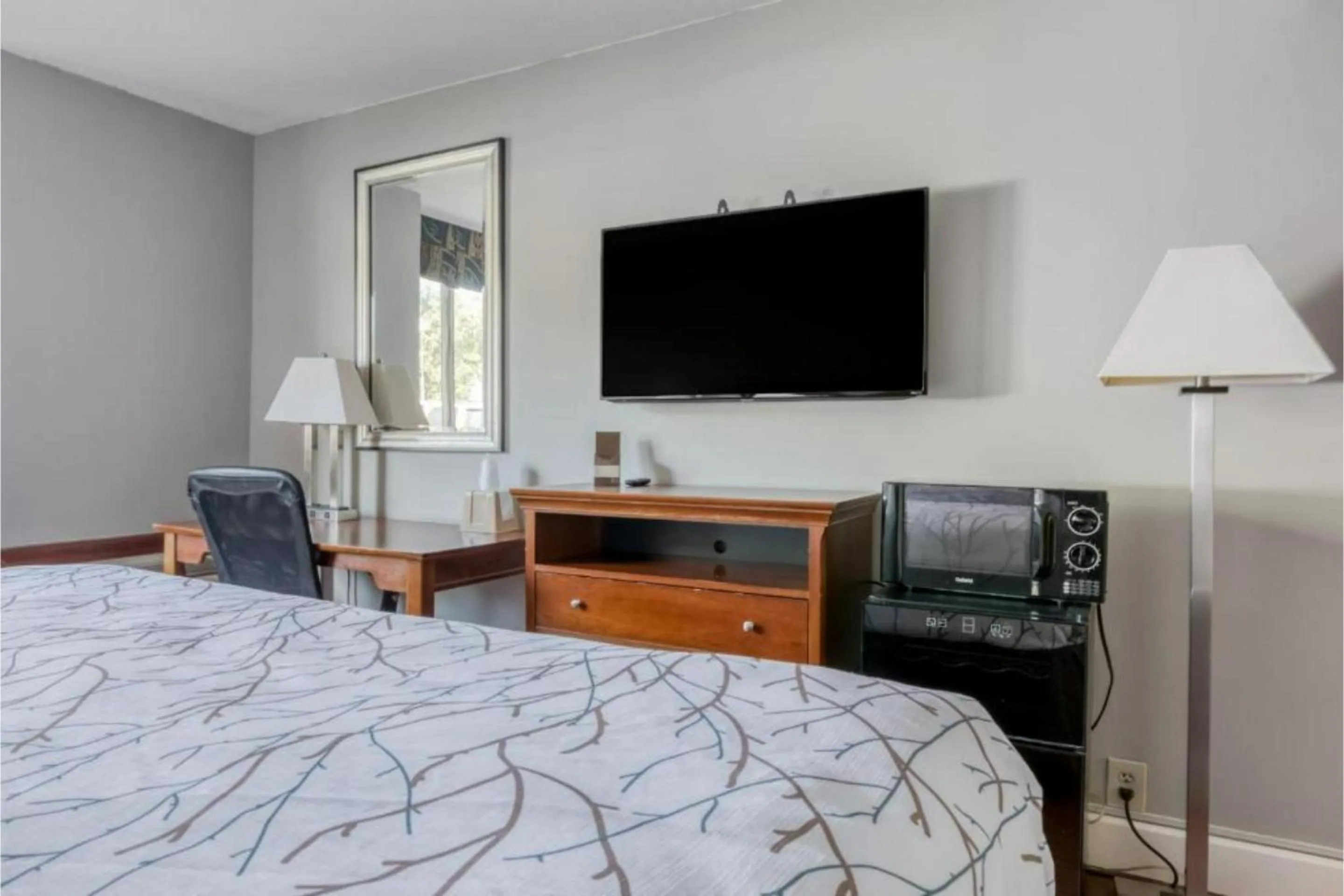 Bedroom, Bed in OYO Hotel Memphis TN I-40