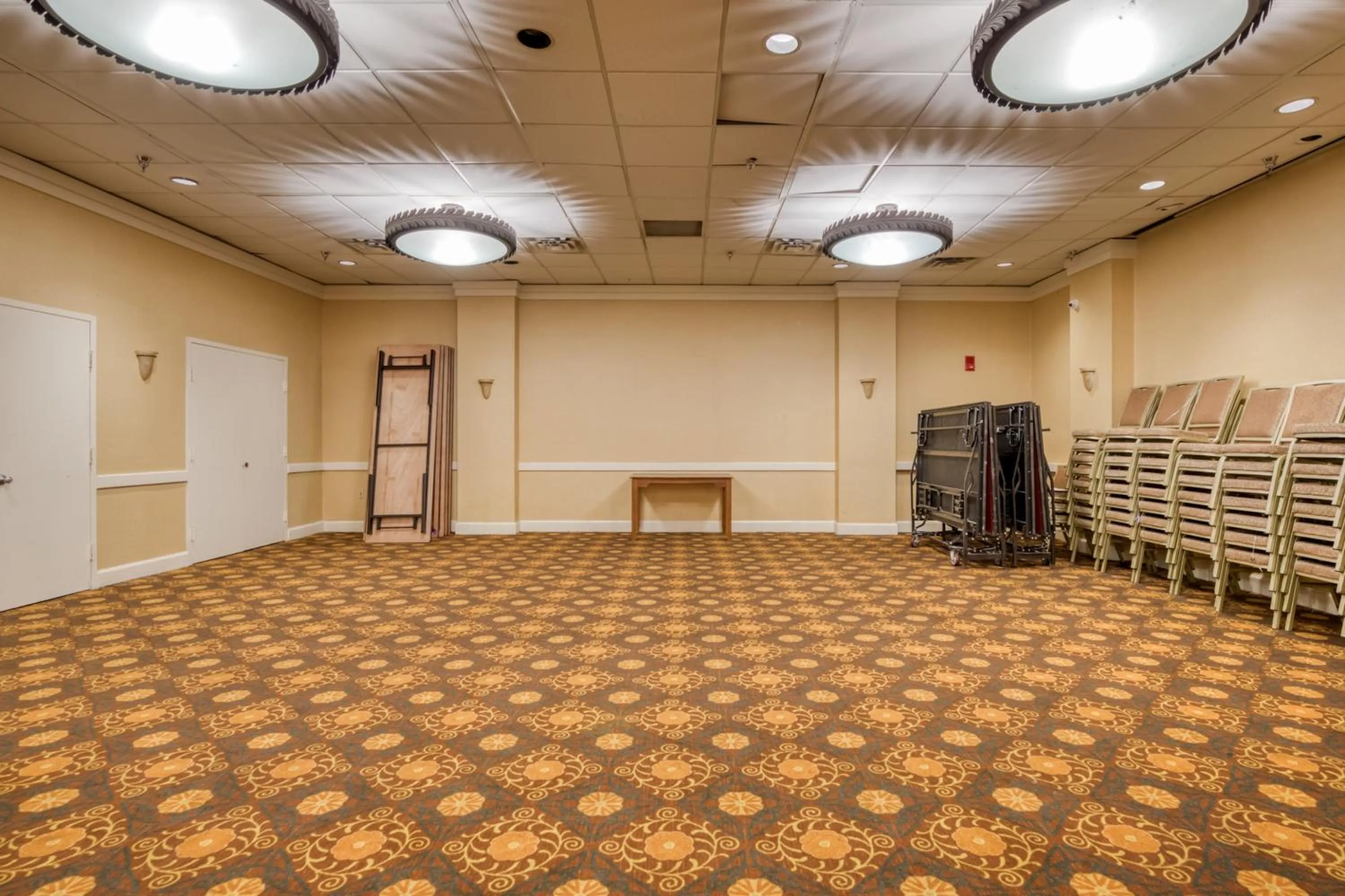 Banquet/Function facilities in OYO Hotel Memphis TN I-40