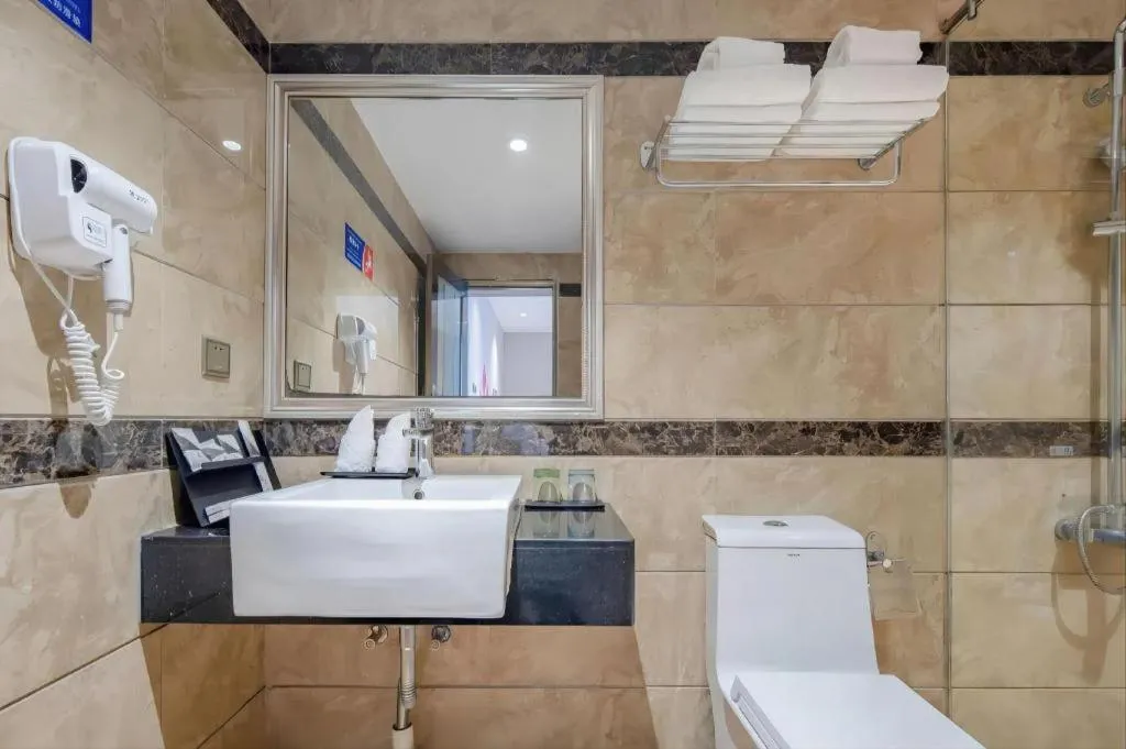 Borrman Hotel Fangchenggang Cross-sea Bridge