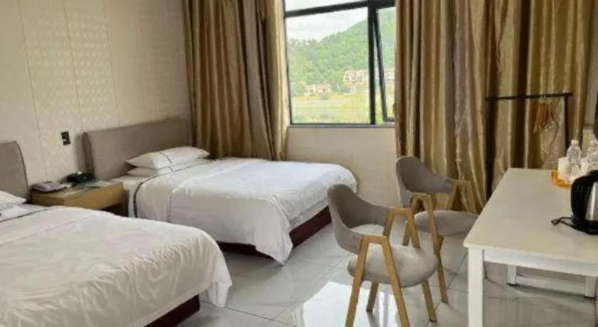 Bed in City Comfort Inn Shaoguan Biguiyuan Phoenix City Gold Village