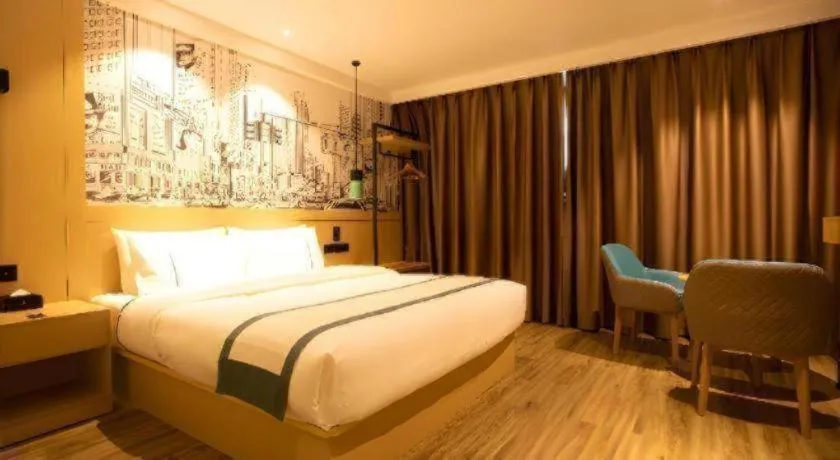 Bed in City Comfort Inn Huaihua East Station