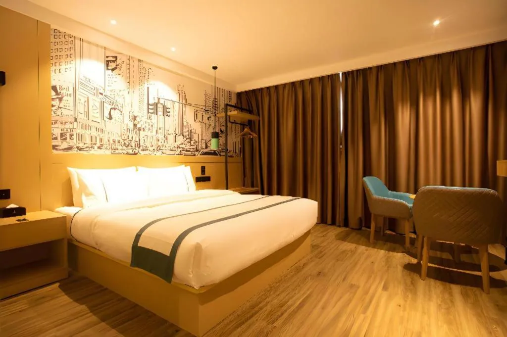 Bed in City Comfort Inn Huaihua East Station