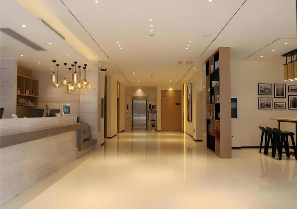 Bed in City Comfort Inn Fengshan Hongjun Road