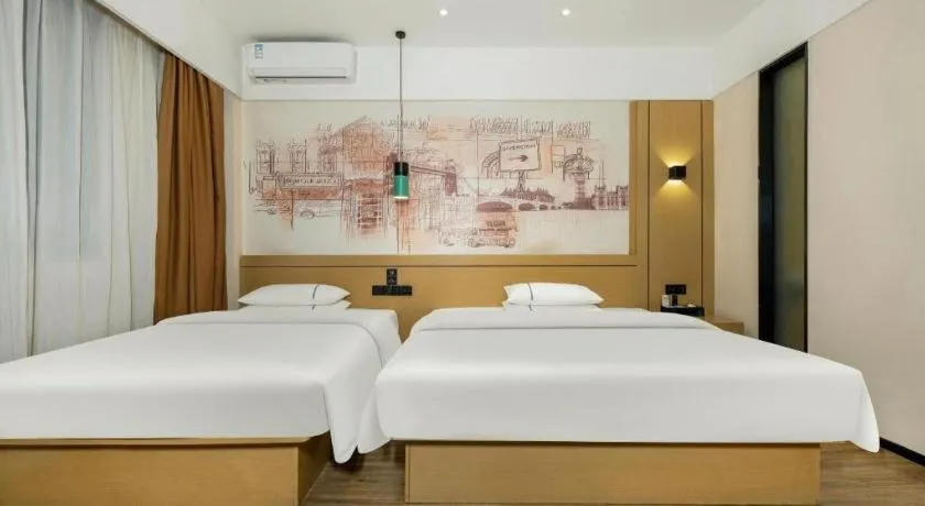 Bed in City Comfort Inn Fengshan Hongjun Road