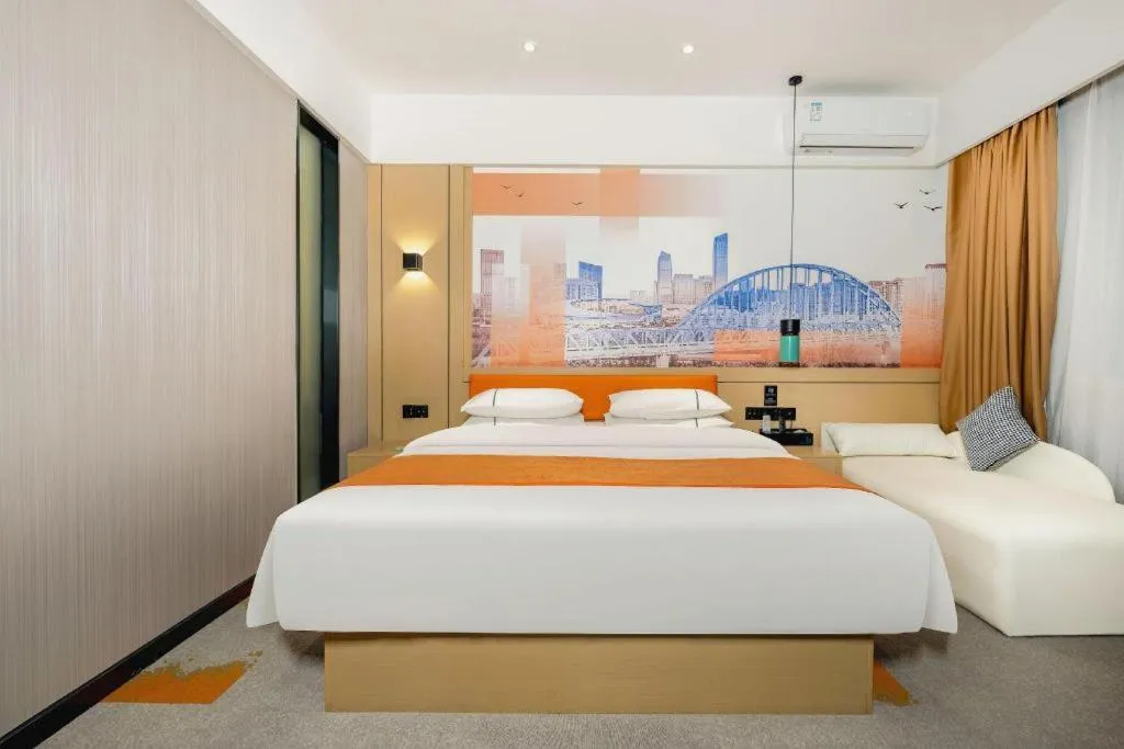 Bed in City Comfort Inn Fengshan Hongjun Road