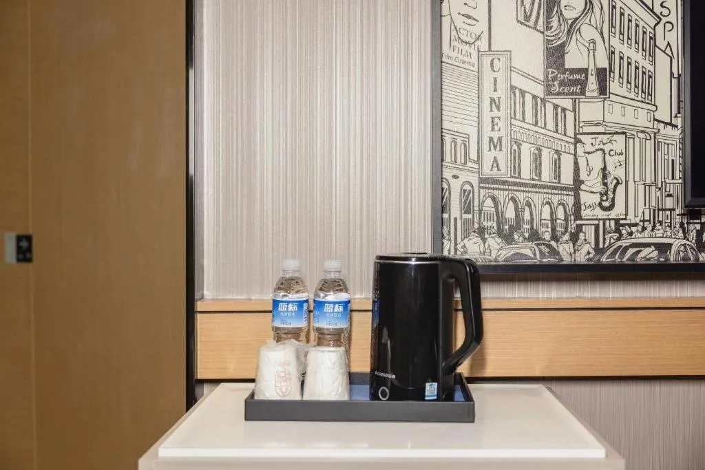 City Comfort Inn Fengshan Hongjun Road