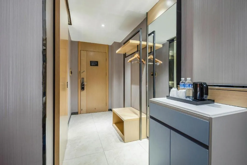 City Comfort Inn Fengshan Hongjun Road