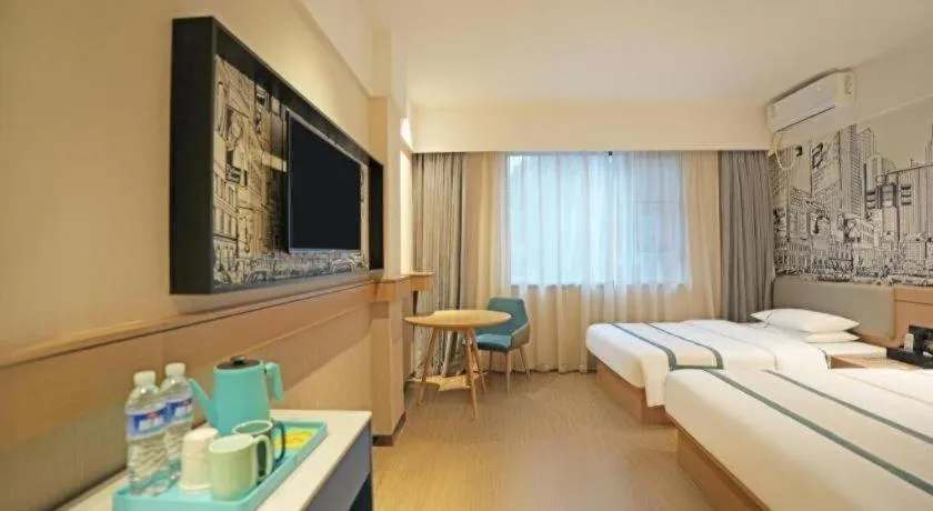 Bed in City Comfort Inn Fengshan Hongjun Road