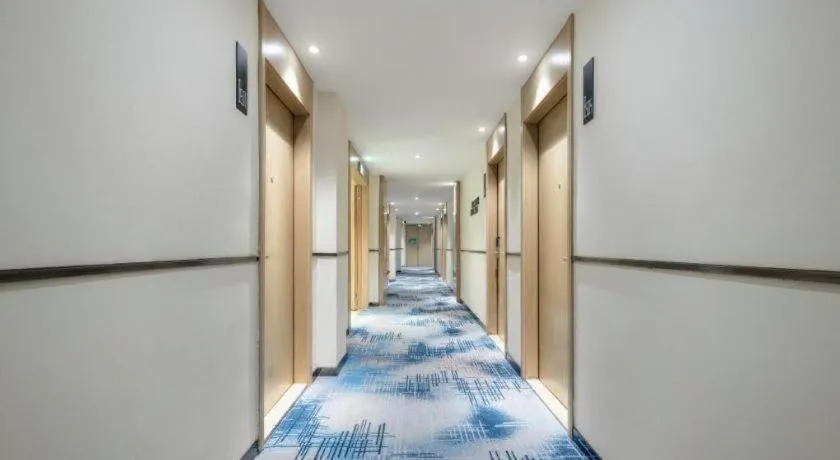 City Comfort Inn Fengshan Hongjun Road