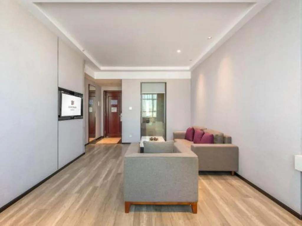 Borrman Hotel Yunfu Xinxing County Bus Station