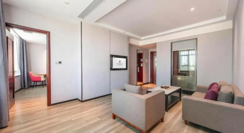 Borrman Hotel Yunfu Xinxing County Bus Station