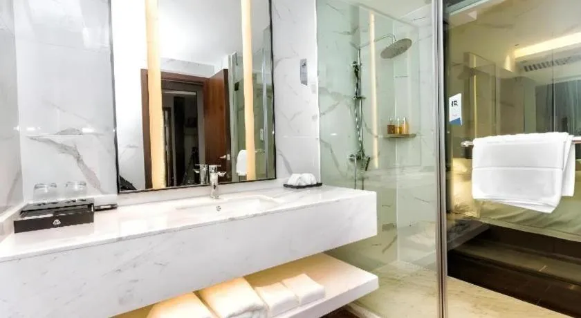 Borrman Hotel Yunfu Xinxing County Bus Station