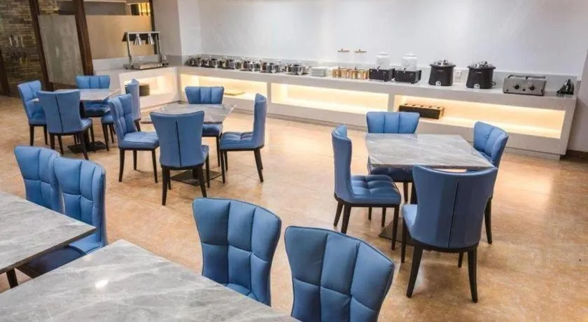 Borrman Hotel Yunfu Xinxing County Bus Station