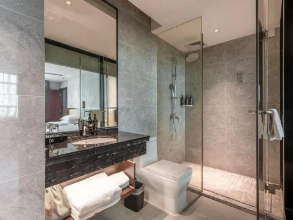 Borrman Hotel Yunfu Xinxing County Bus Station