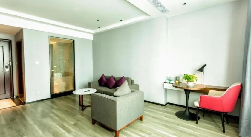 Borrman Hotel Yunfu Xinxing County Bus Station