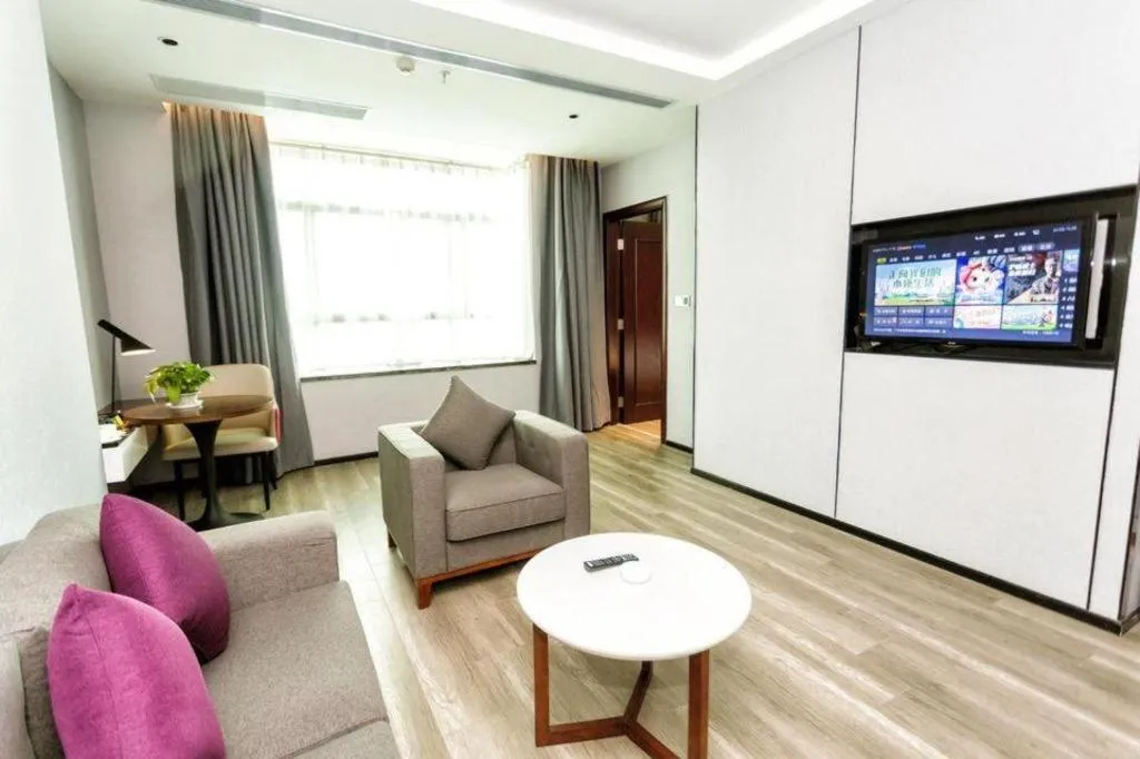 Borrman Hotel Yunfu Xinxing County Bus Station