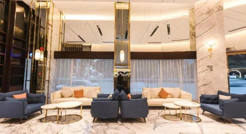 Borrman Hotel Yunfu Xinxing County Bus Station