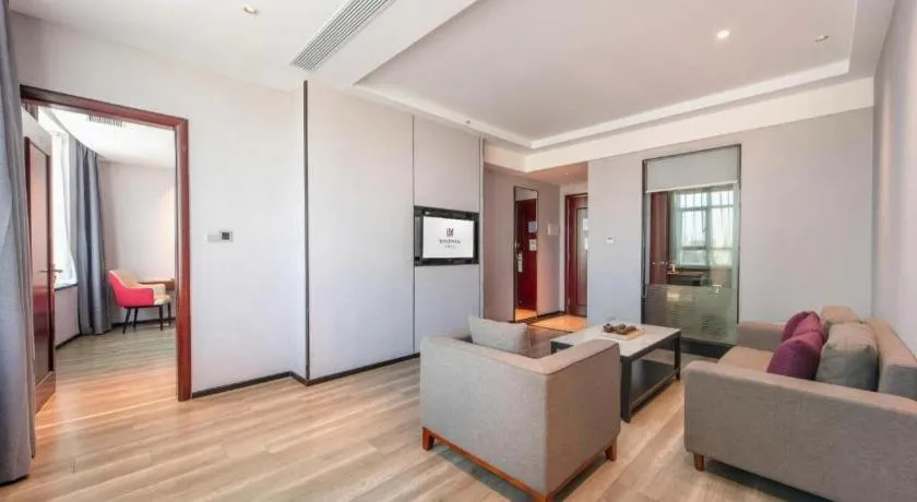 Borrman Hotel Yunfu Xinxing County Bus Station