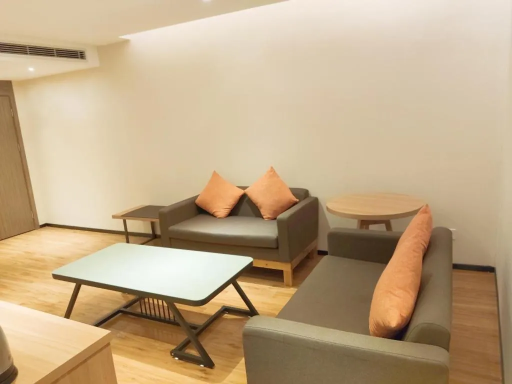 JTOUR Inn Yulin Bobai County Government Cultural Pedestrian Street