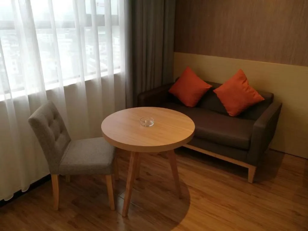 JTOUR Inn Yulin Bobai County Government Cultural Pedestrian Street