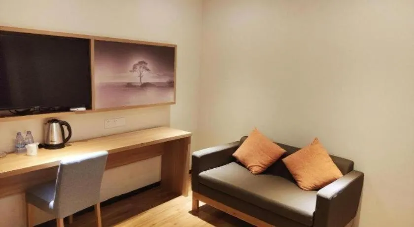 JTOUR Inn Yulin Bobai County Government Cultural Pedestrian Street