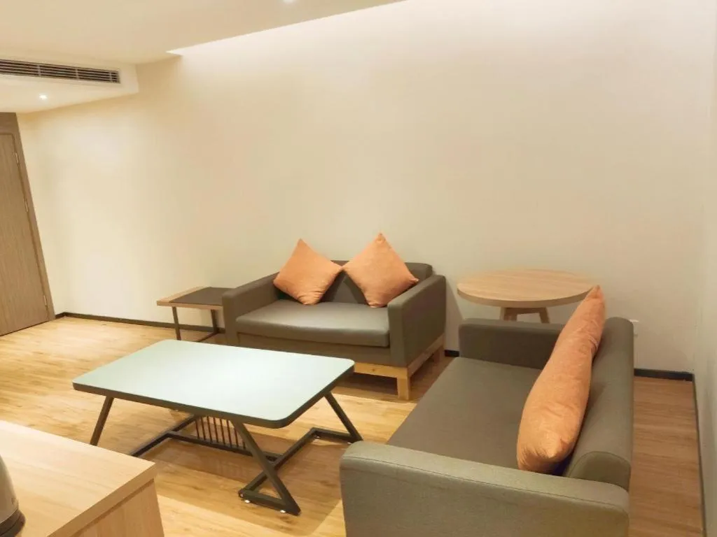 JTOUR Inn Yulin Bobai County Government Cultural Pedestrian Street